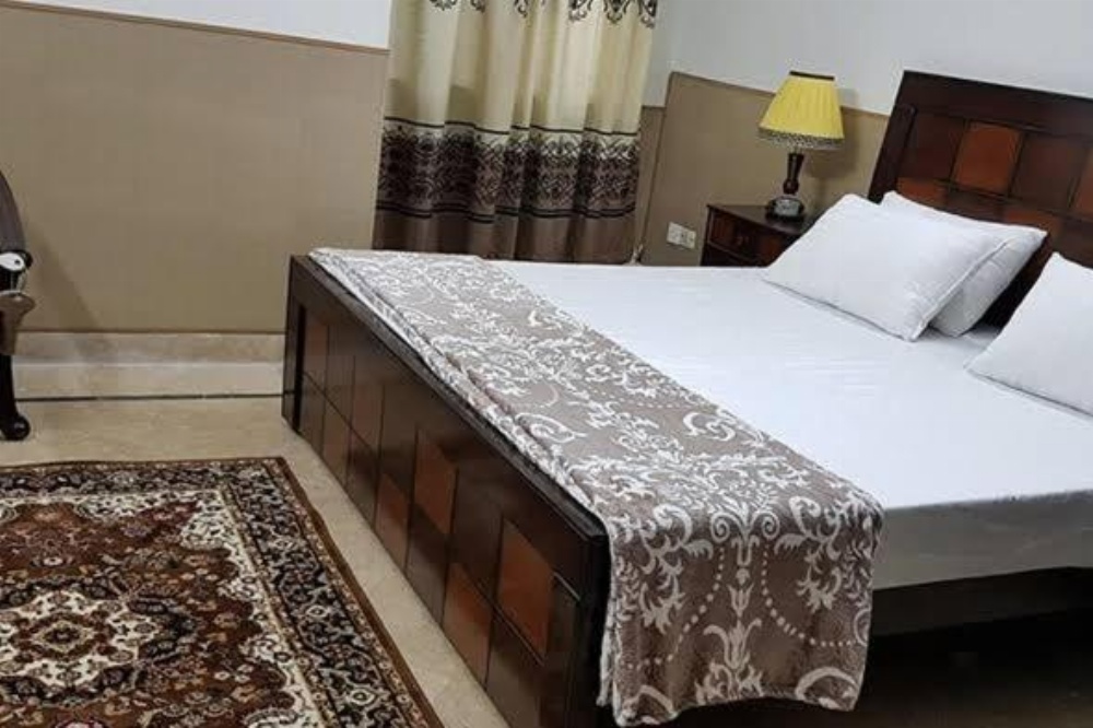 Millat Guest House karachi